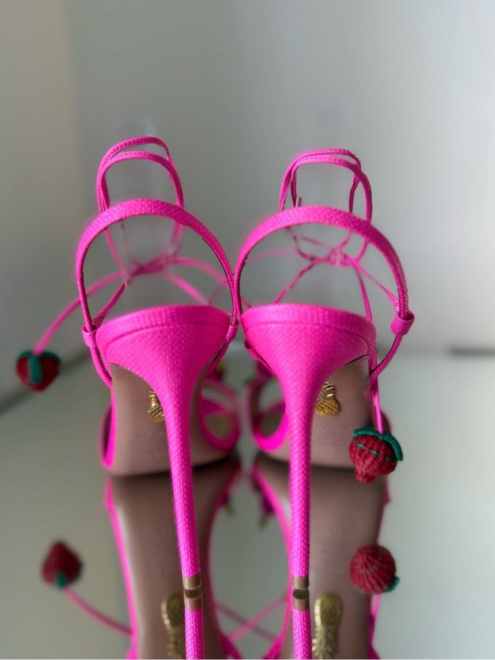 New AQUAZZURA Strawberry Punch embellished raffia sandals 41 $1,150 - Picture 7 of 12
